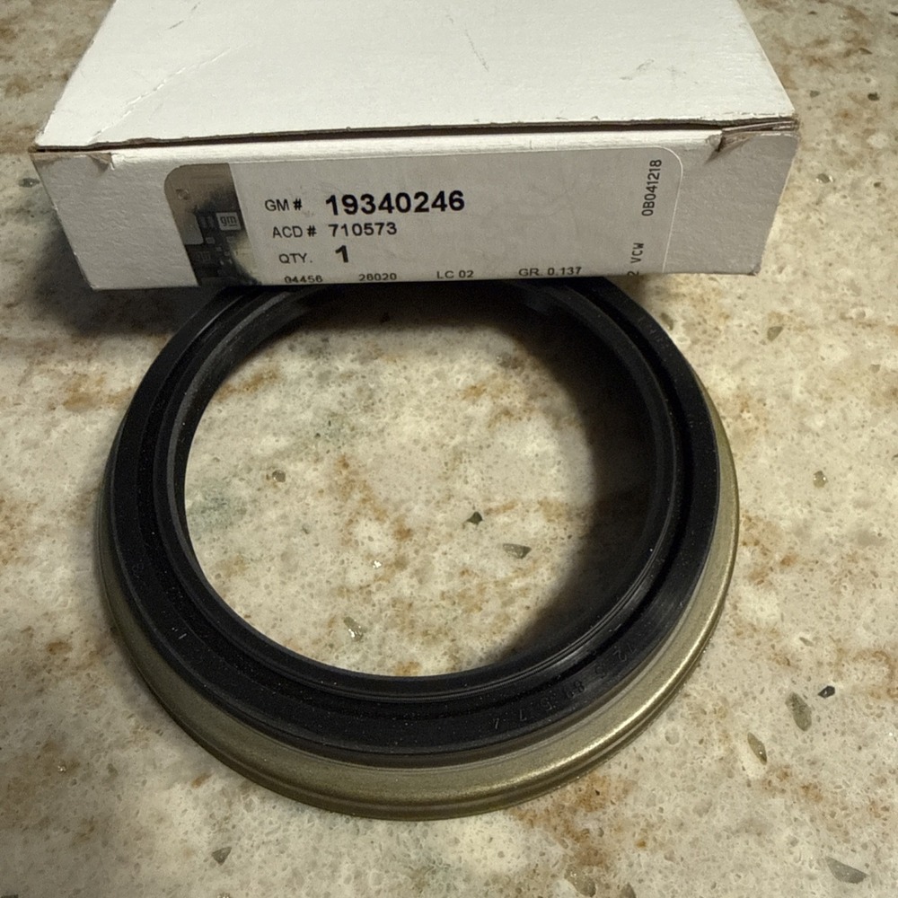 Genuine GM Retainer‎ - 19340246 - New In Box